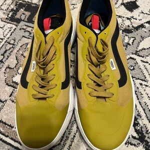 Vans UltraRange EXO – Golden Oak Mustard